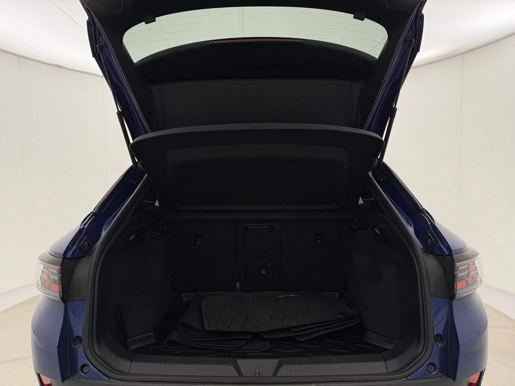 Blå VW ID.4 fra 2021