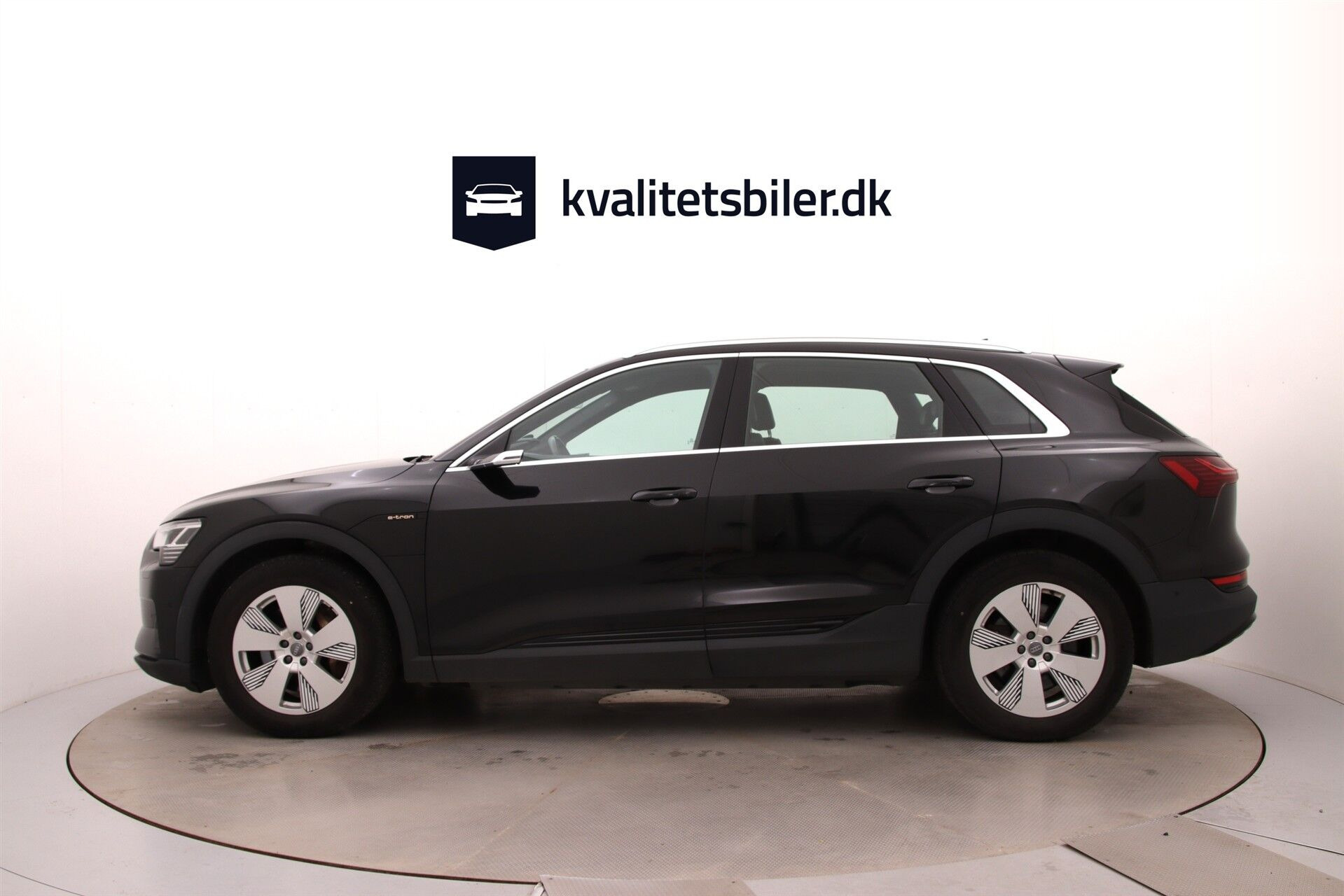 Sort Audi e-tron fra 2021