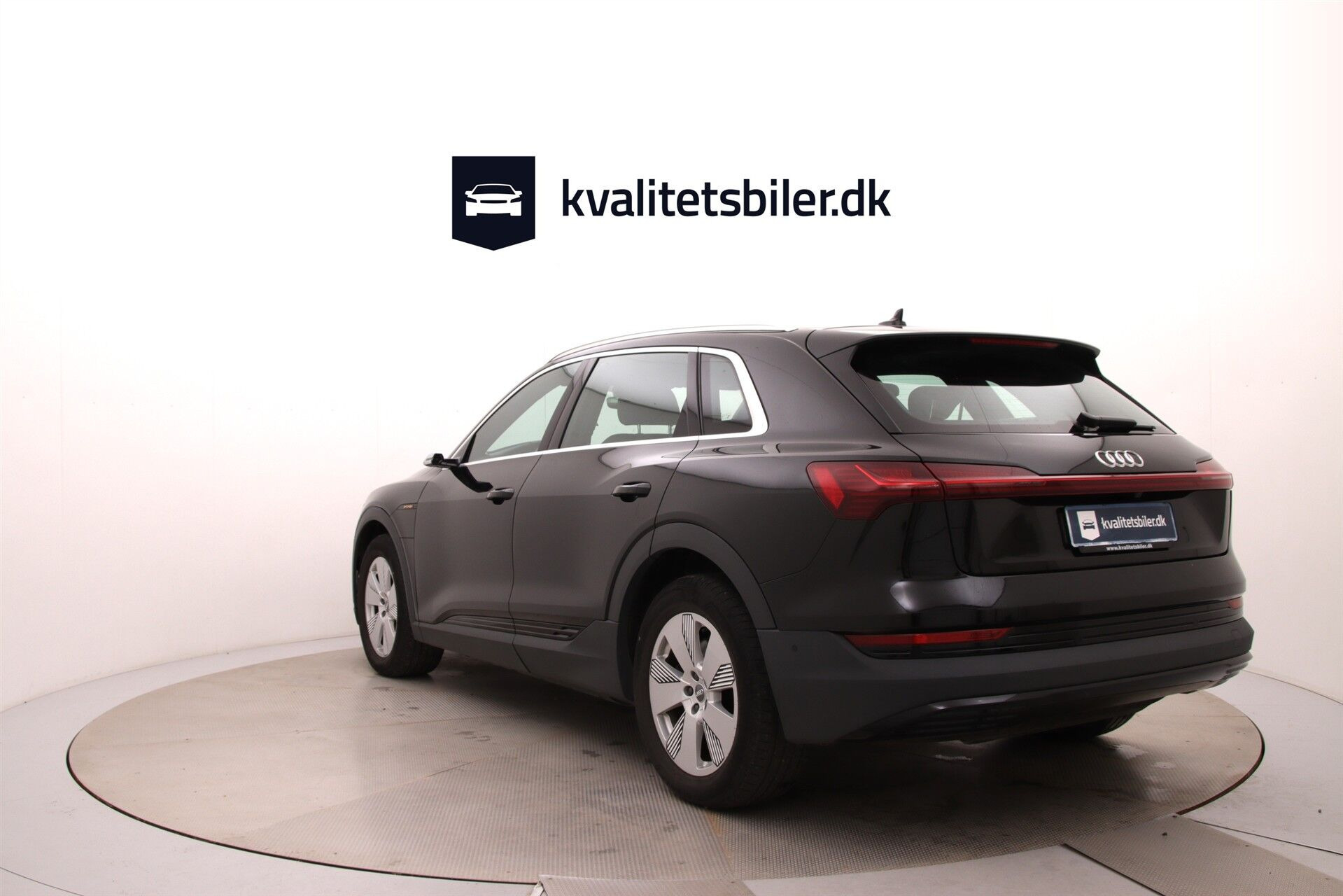 Sort Audi e-tron fra 2021