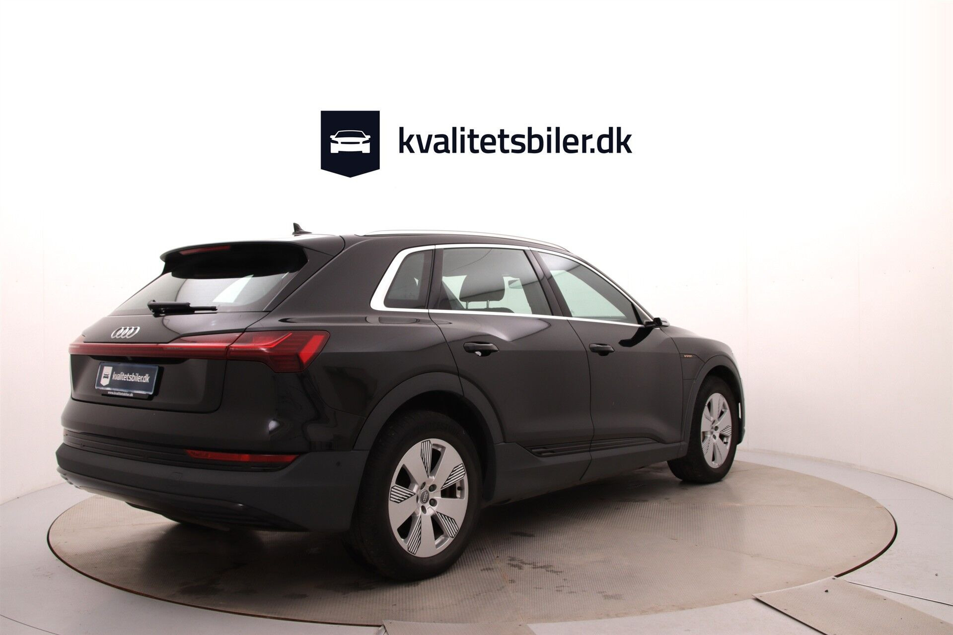 Sort Audi e-tron fra 2021