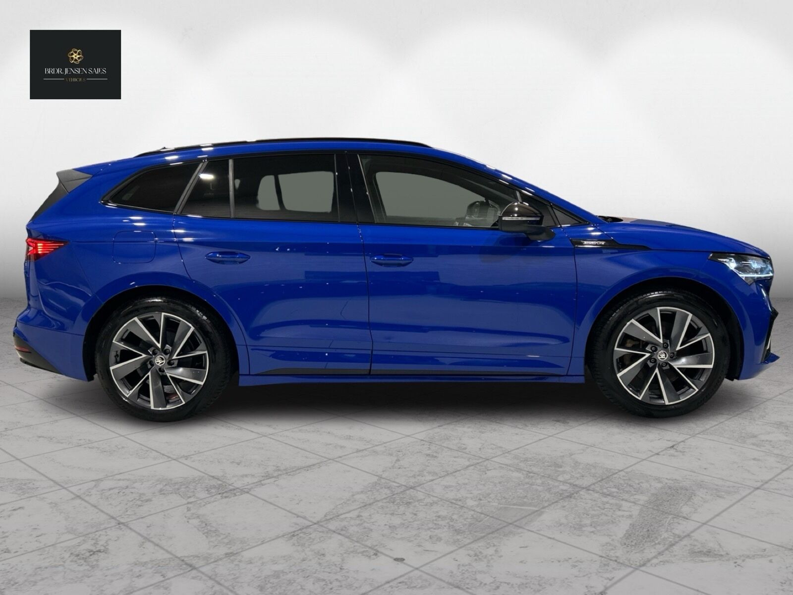 Blå Skoda Enyaq fra 2024