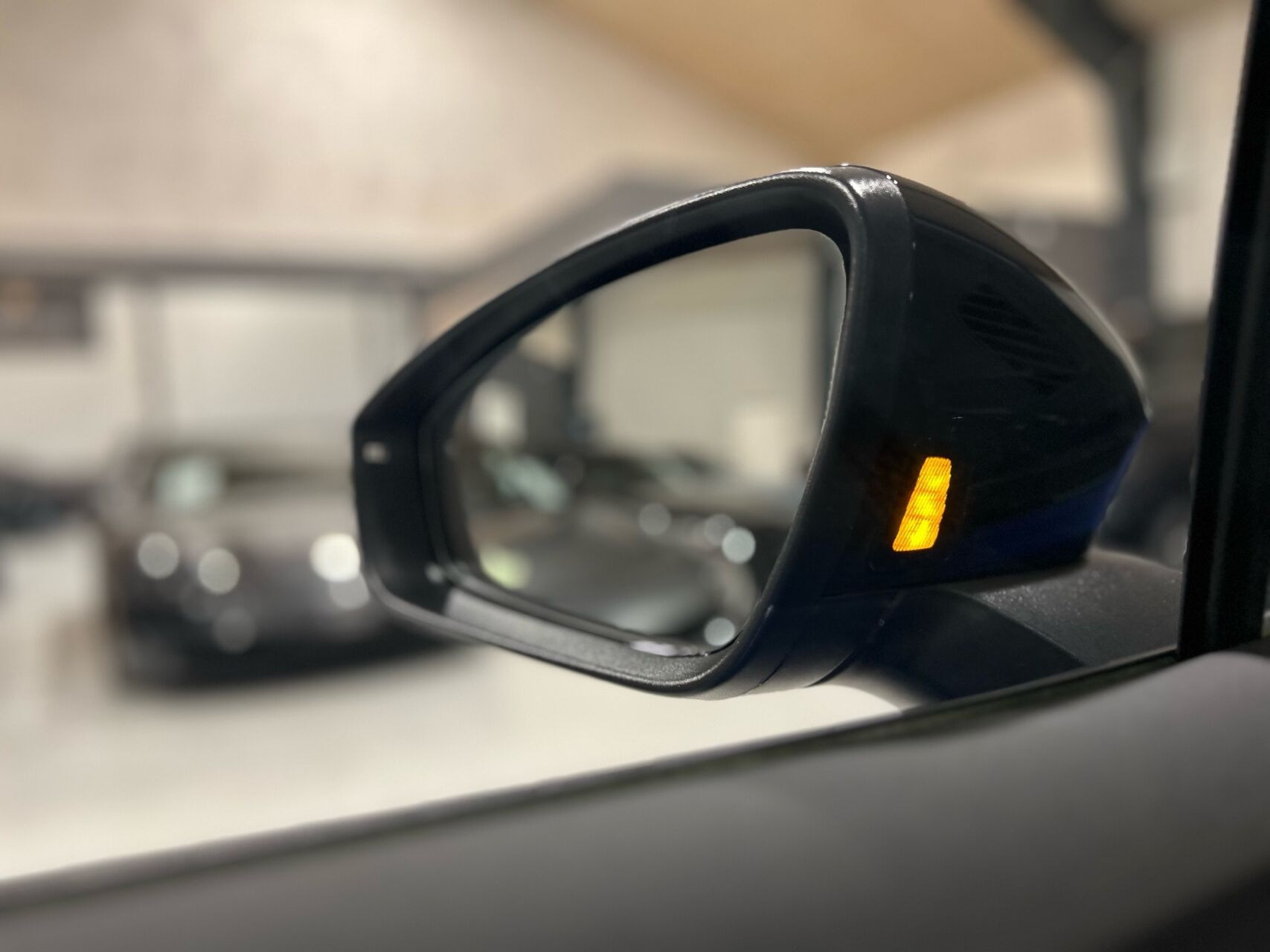Blå Skoda Enyaq fra 2024