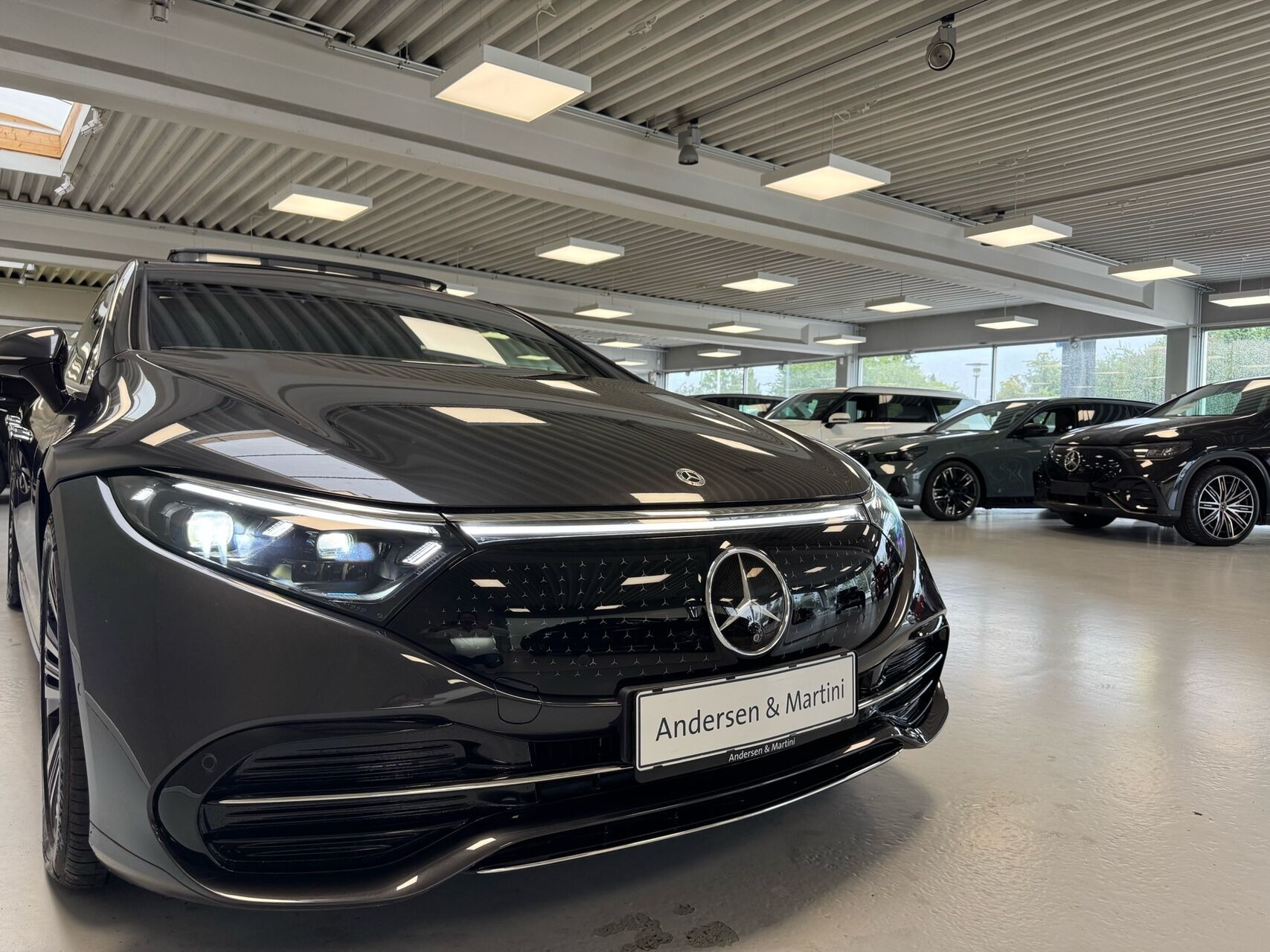 Grå Mercedes EQS 450 fra 2025