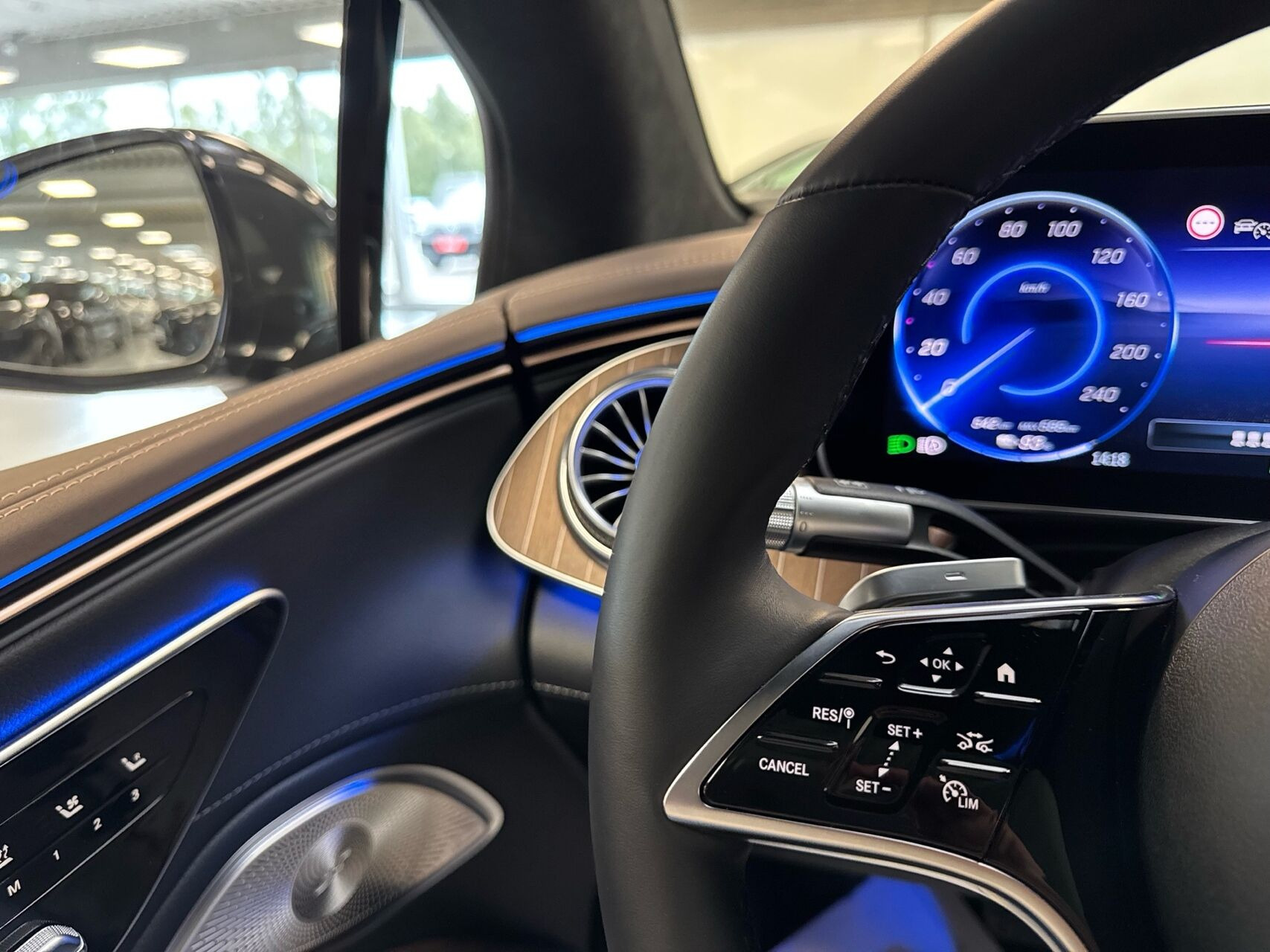 Grå Mercedes EQS 450 fra 2025