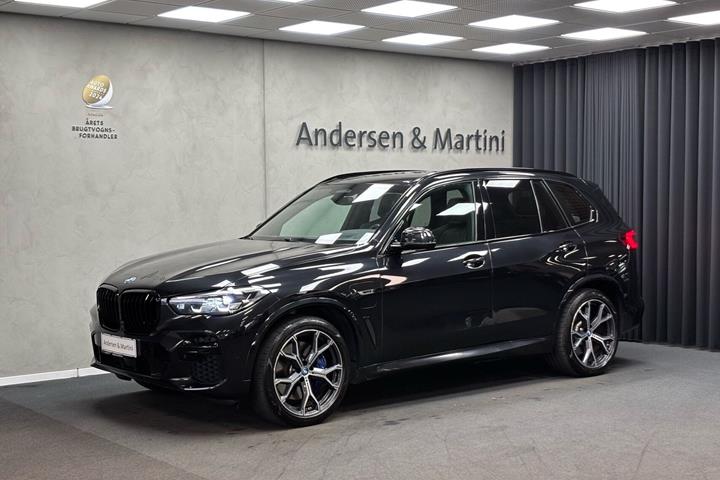 Sort BMW X5 fra 2021