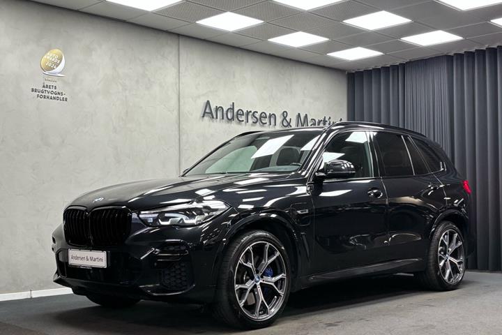 Sort BMW X5 fra 2021