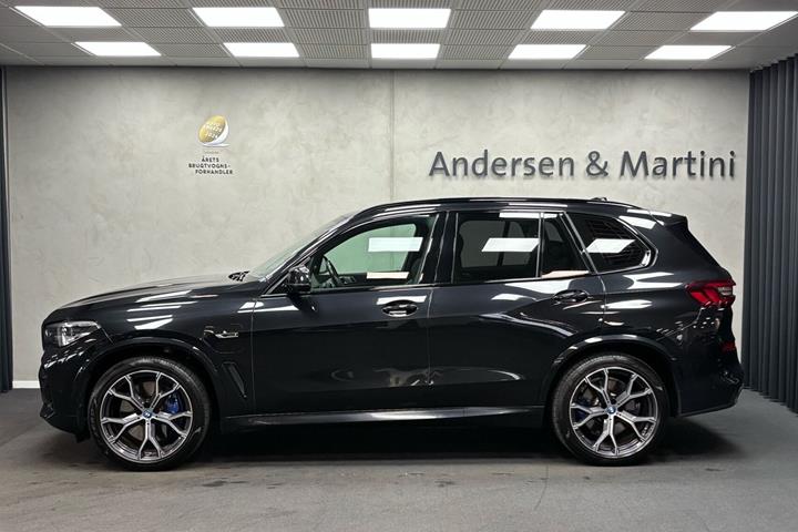 Sort BMW X5 fra 2021