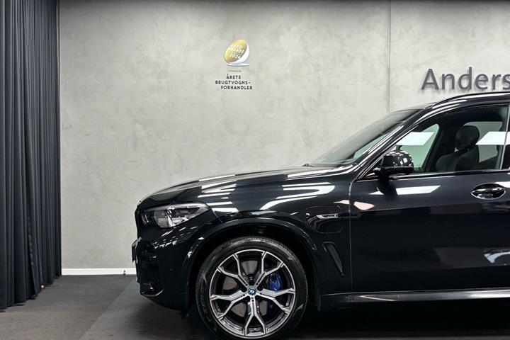 Sort BMW X5 fra 2021