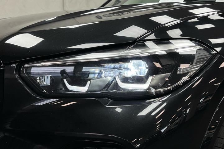 Sort BMW X5 fra 2021