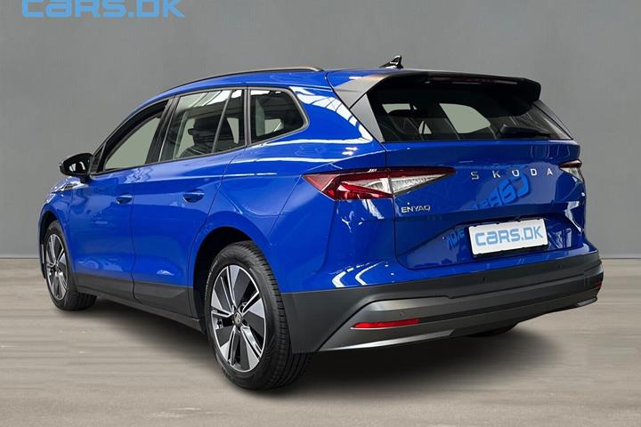 Blå Skoda Enyaq fra 2024