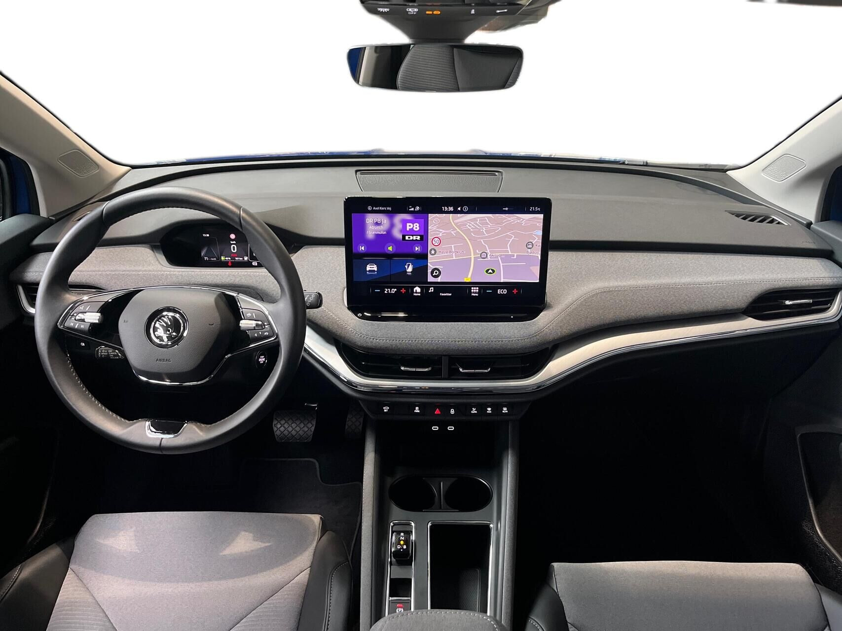 Blå Skoda Enyaq fra 2024
