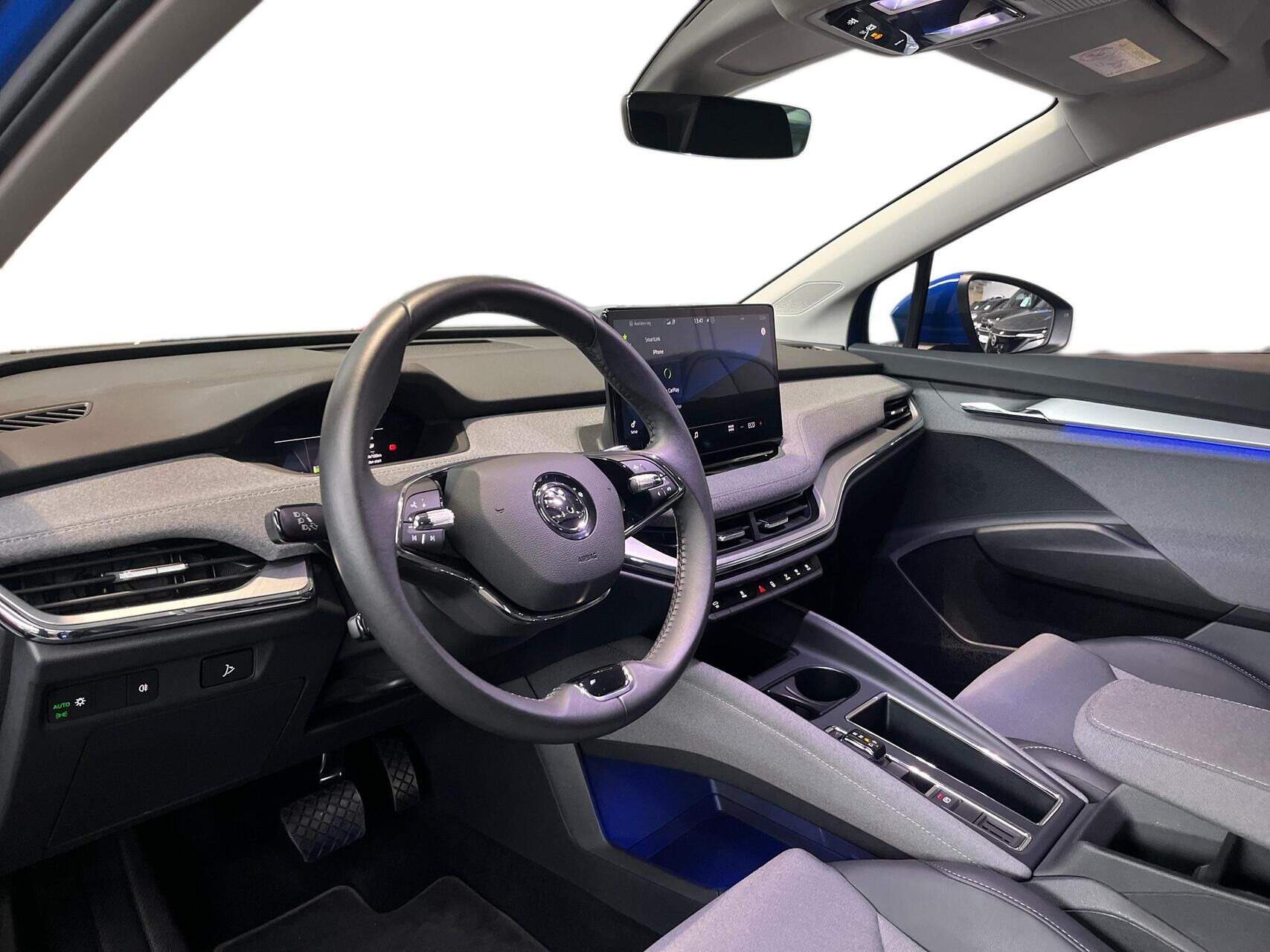 Blå Skoda Enyaq fra 2024