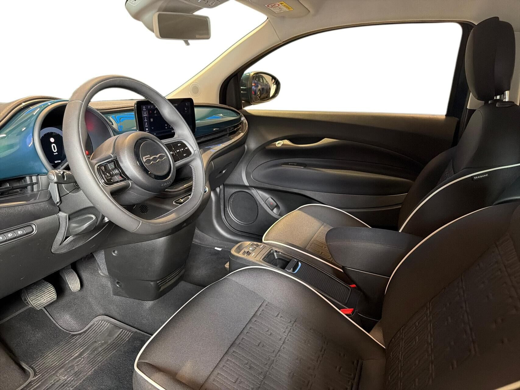 Grøn Fiat 500e fra 2023