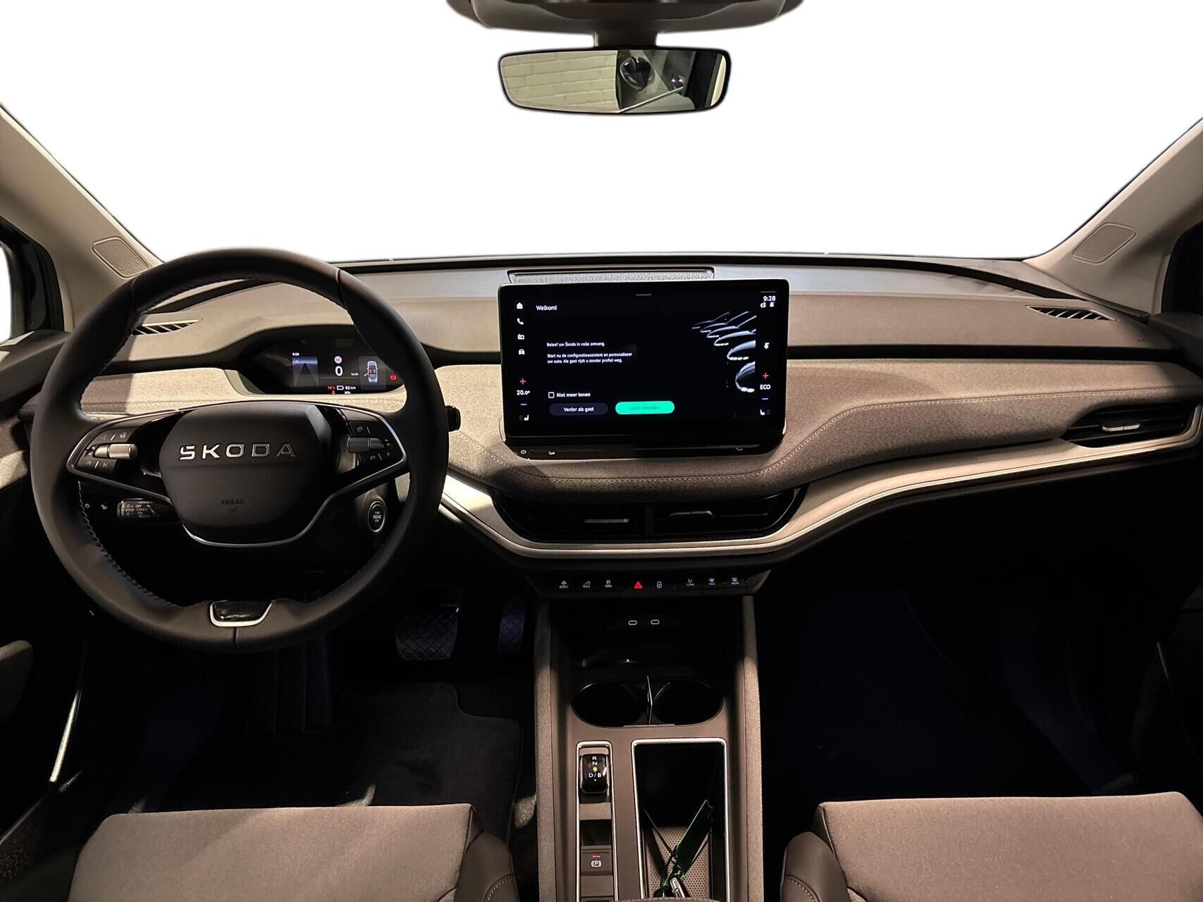 Sort Skoda Enyaq fra 2026