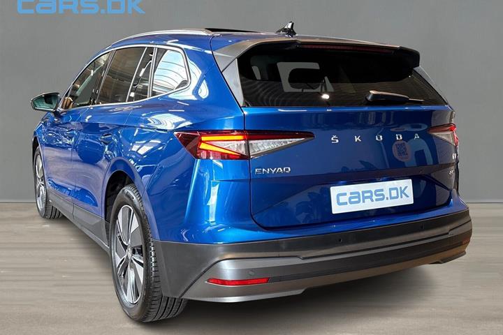 Blå Skoda Enyaq fra 2023