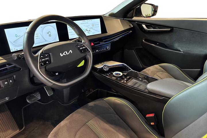 Hvid Kia EV6 fra 2024
