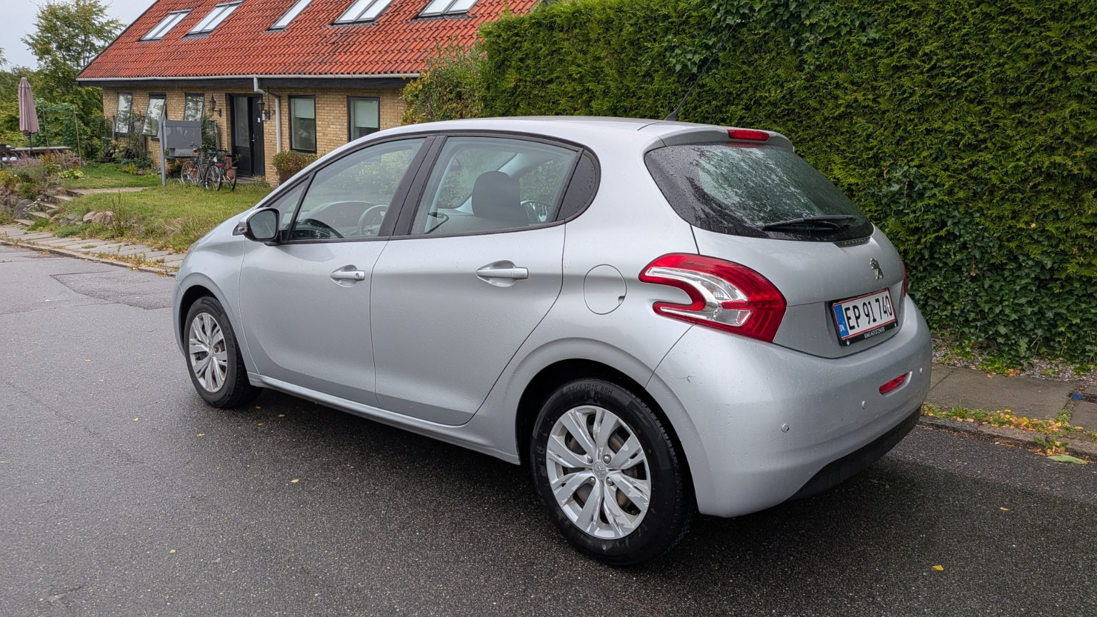 Sølv Peugeot 208 fra 2013