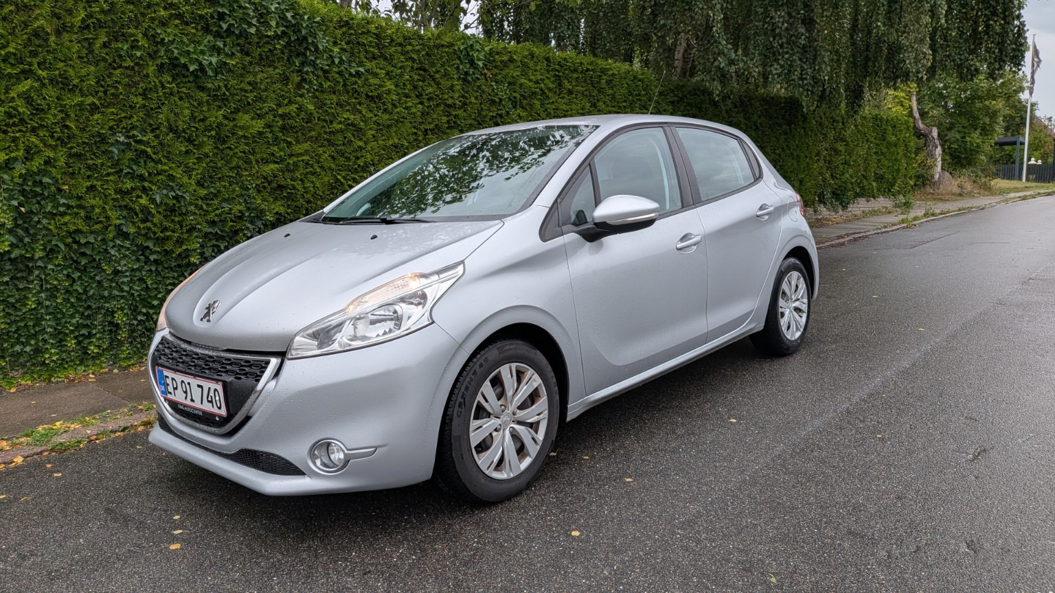 Peugeot 208 1,2 VTI 82 HK 5-D