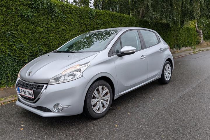 Sølv Peugeot 208 fra 2013