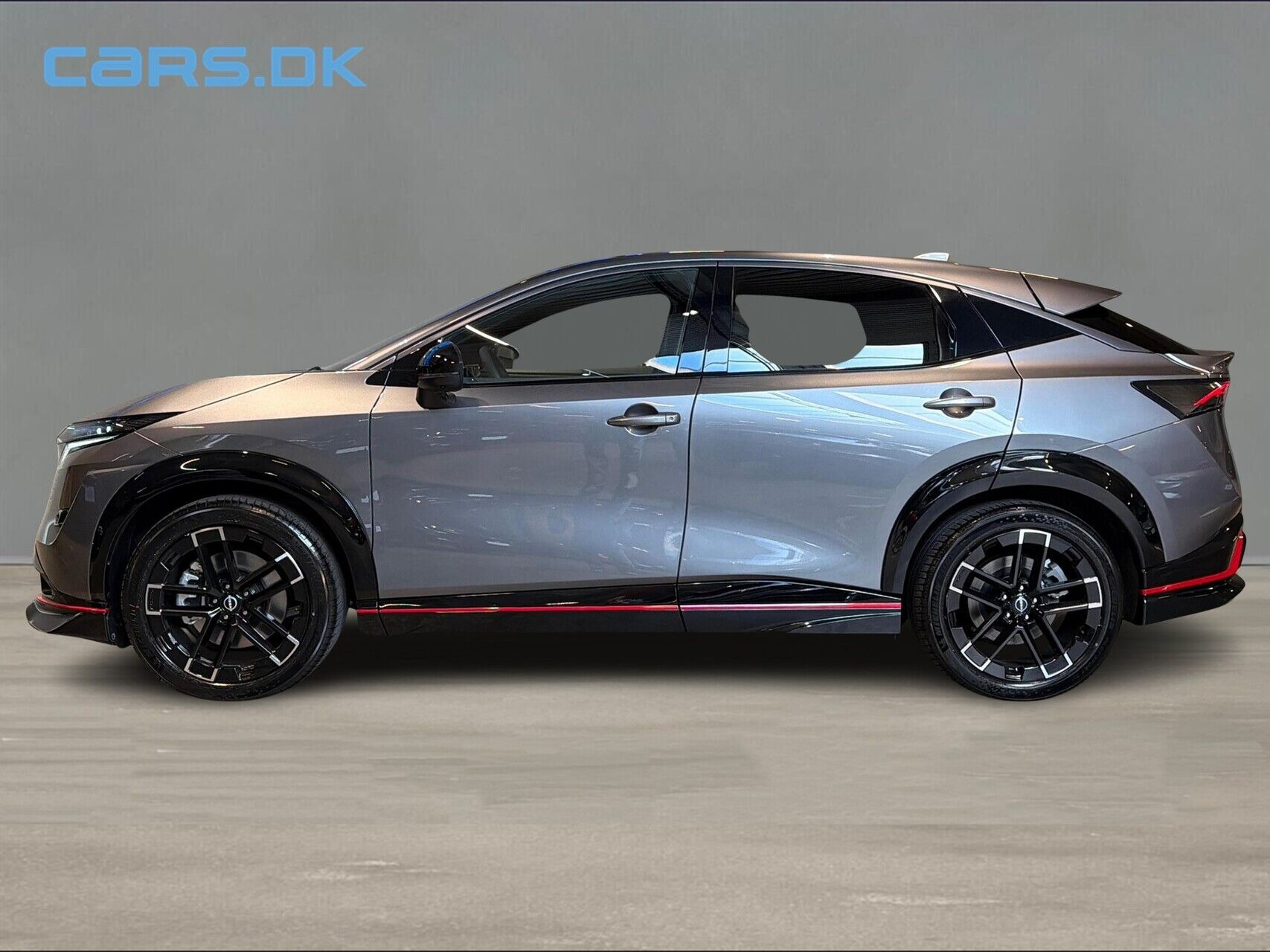Grå Nissan Ariya fra 2026