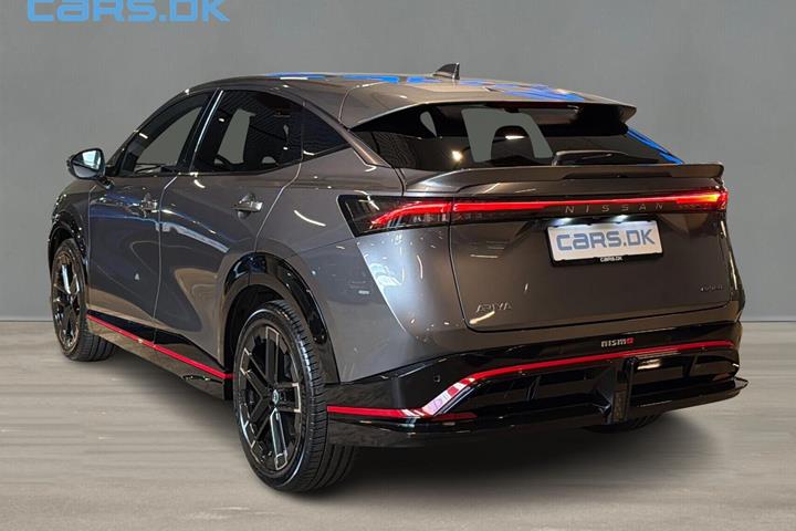 Grå Nissan Ariya fra 2026