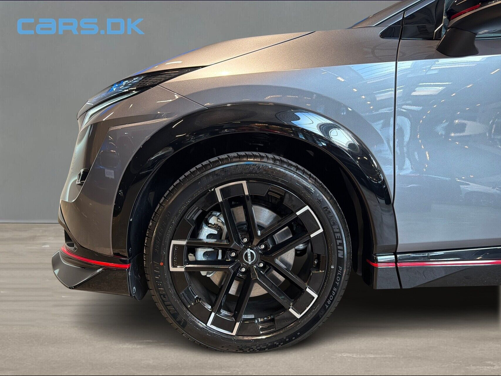 Grå Nissan Ariya fra 2026