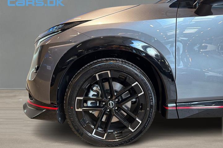 Grå Nissan Ariya fra 2026