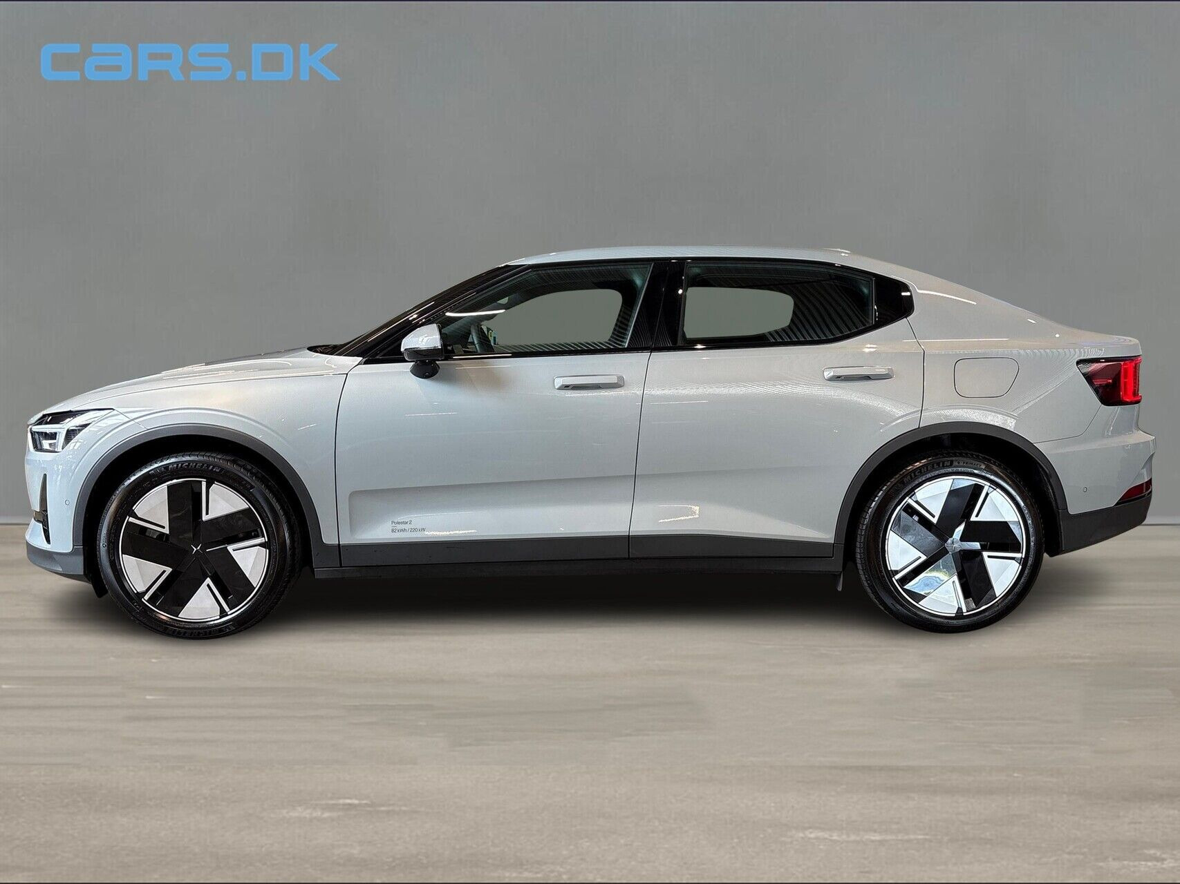 Grå Polestar 2 fra 2025