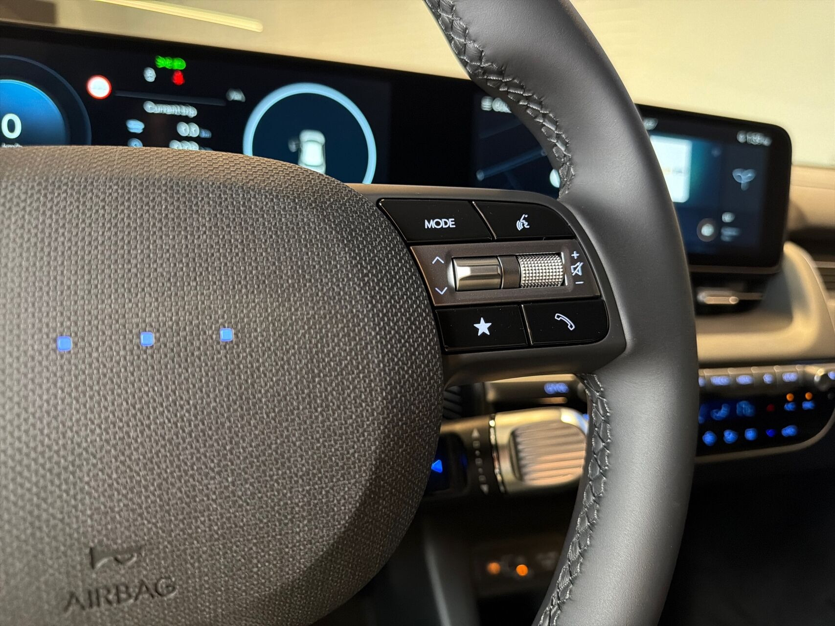 Grå Hyundai Ioniq 5 fra 2026