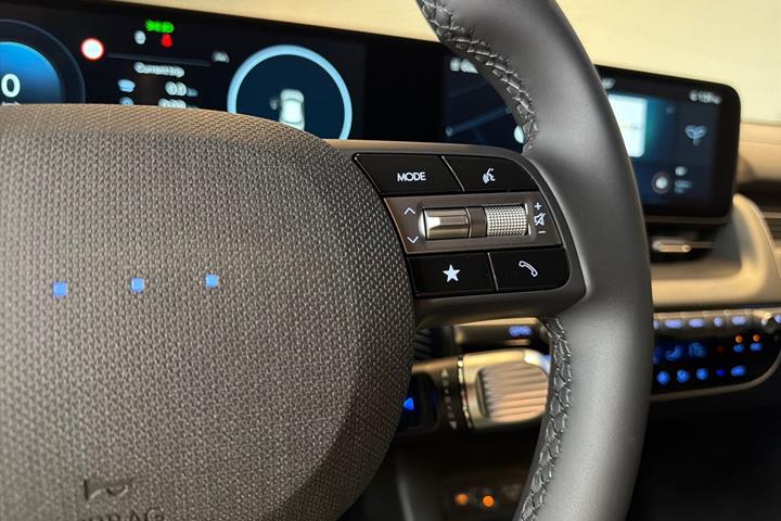 Grå Hyundai Ioniq 5 fra 2026