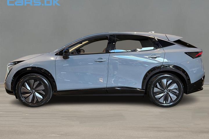 Grå Nissan Ariya fra 2026