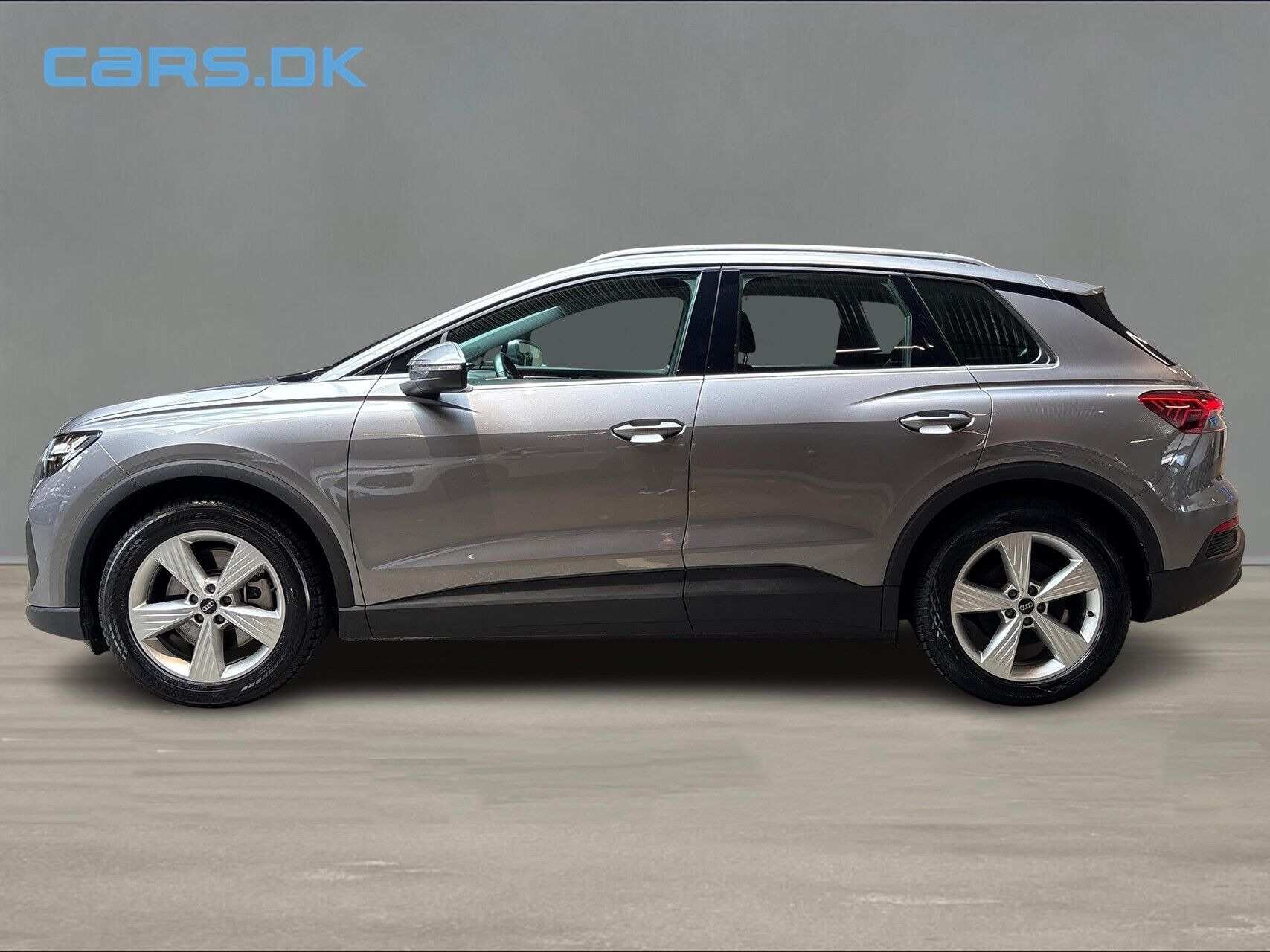 Grå Audi Q4 fra 2024