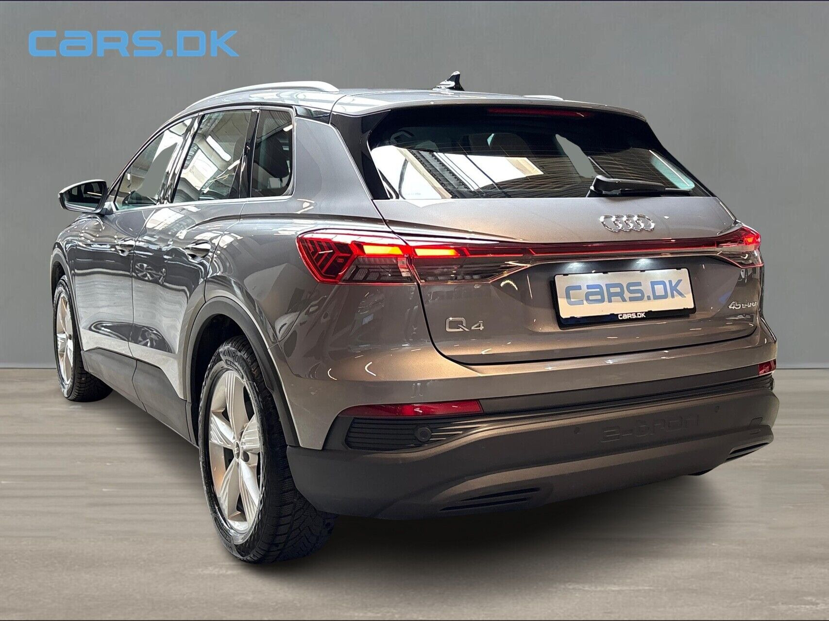Grå Audi Q4 fra 2024