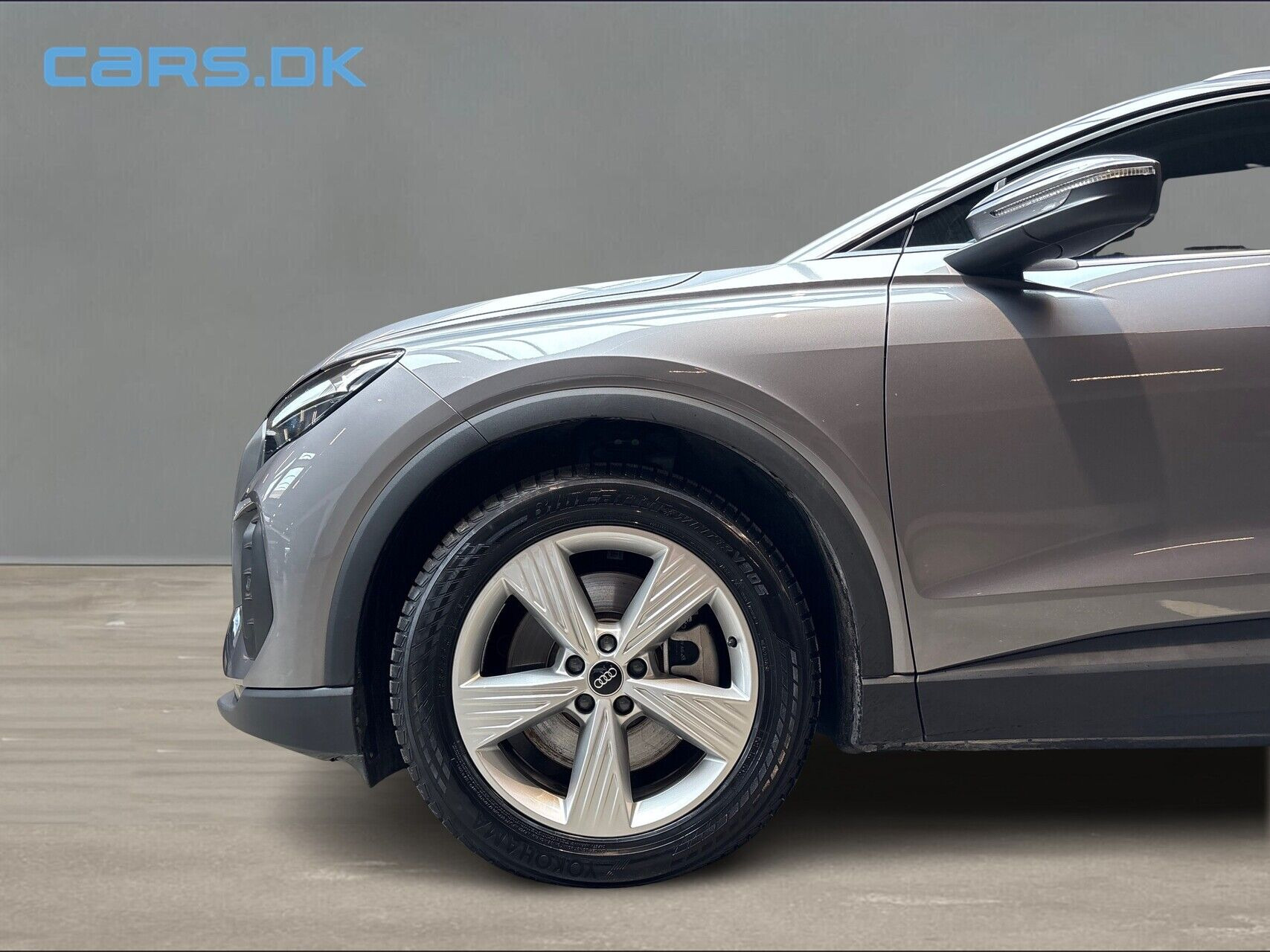 Grå Audi Q4 fra 2024
