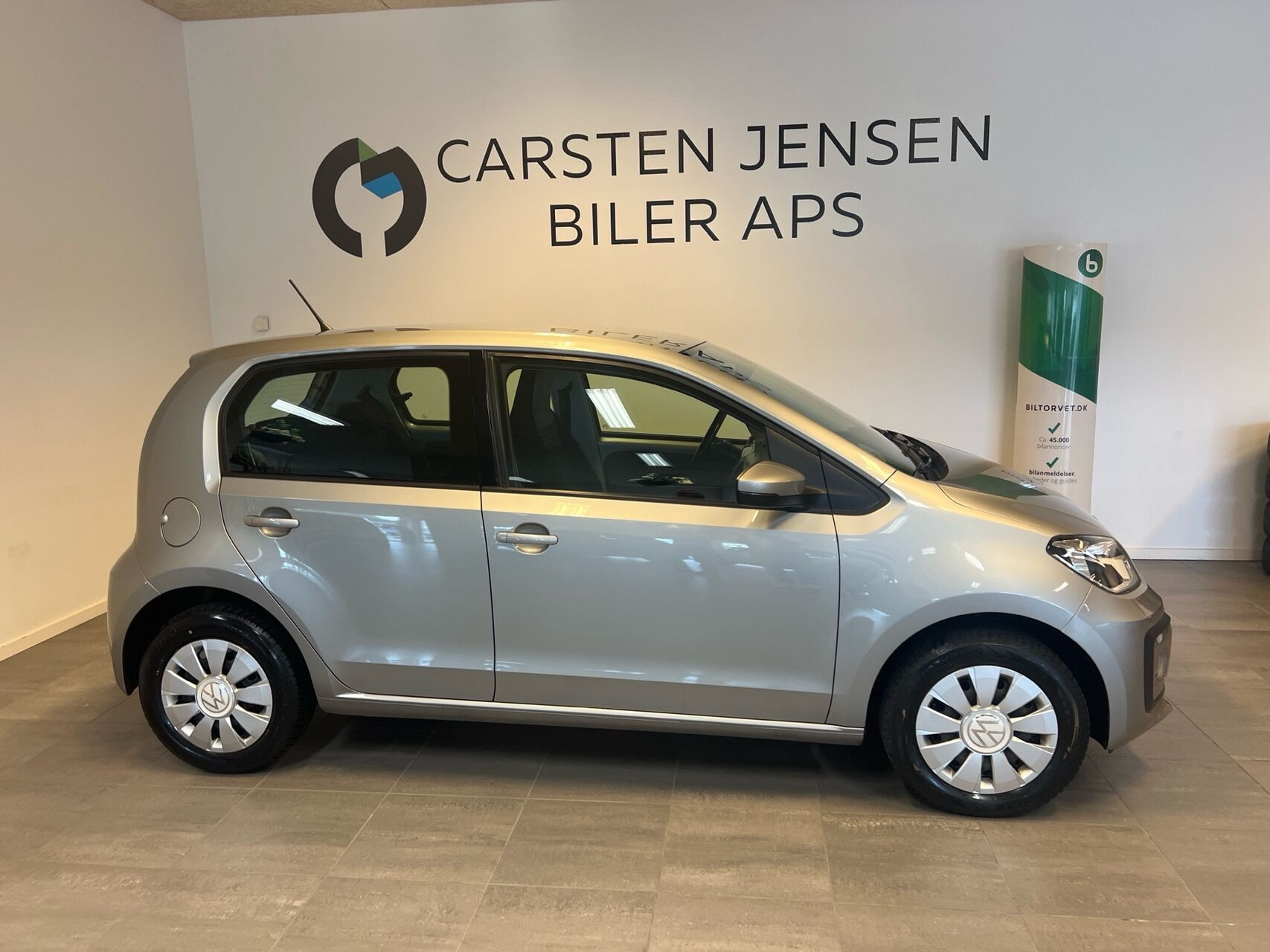 Grå VW up fra 2021