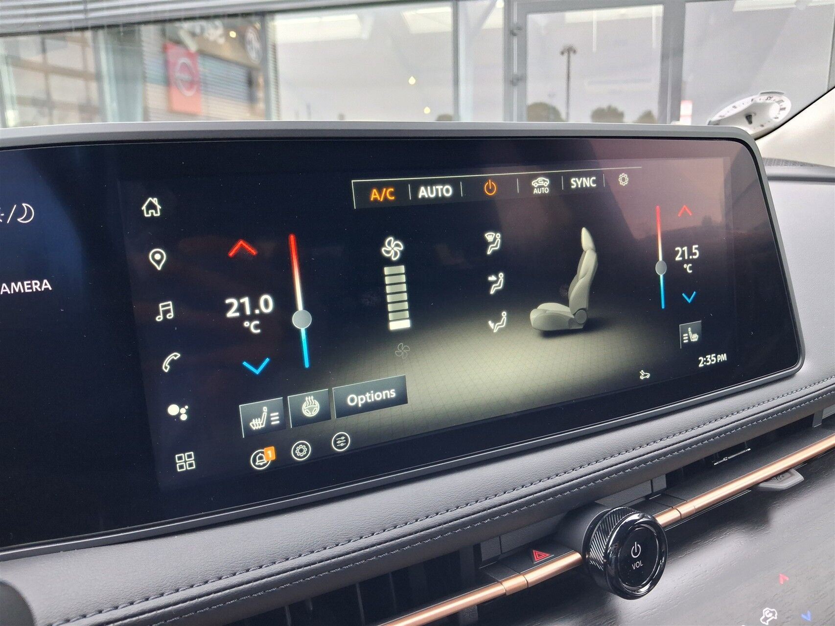 Grå Nissan Ariya fra 2026