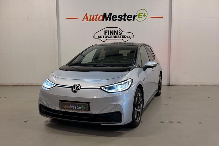 Sølv VW ID.3 fra 2021 set udefra