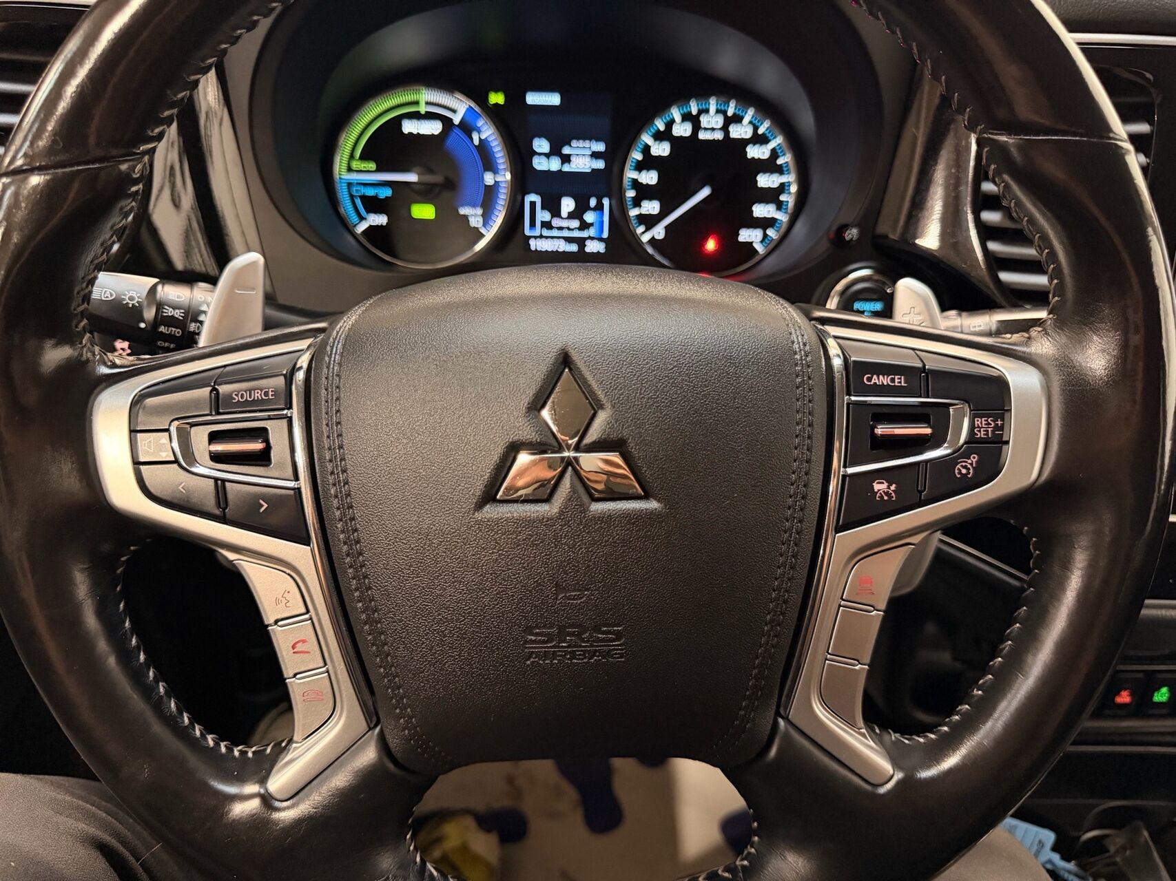 Sort Mitsubishi Outlander fra 2020