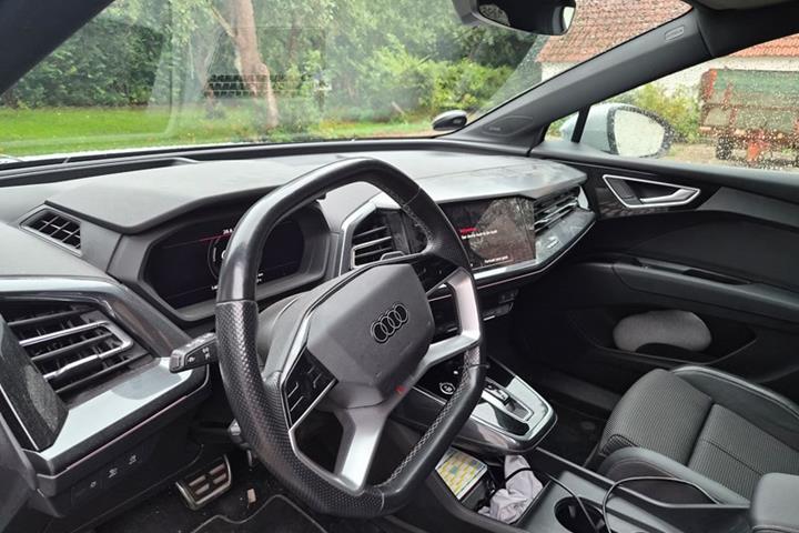 undefined Audi Q4 e-tron fra 2023