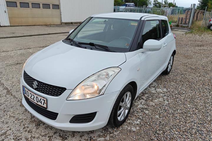 Gul Suzuki Swift fra 2012