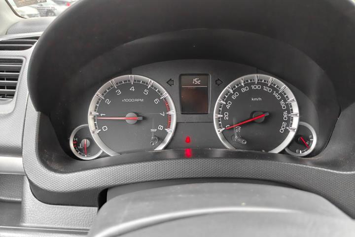 Gul Suzuki Swift fra 2012