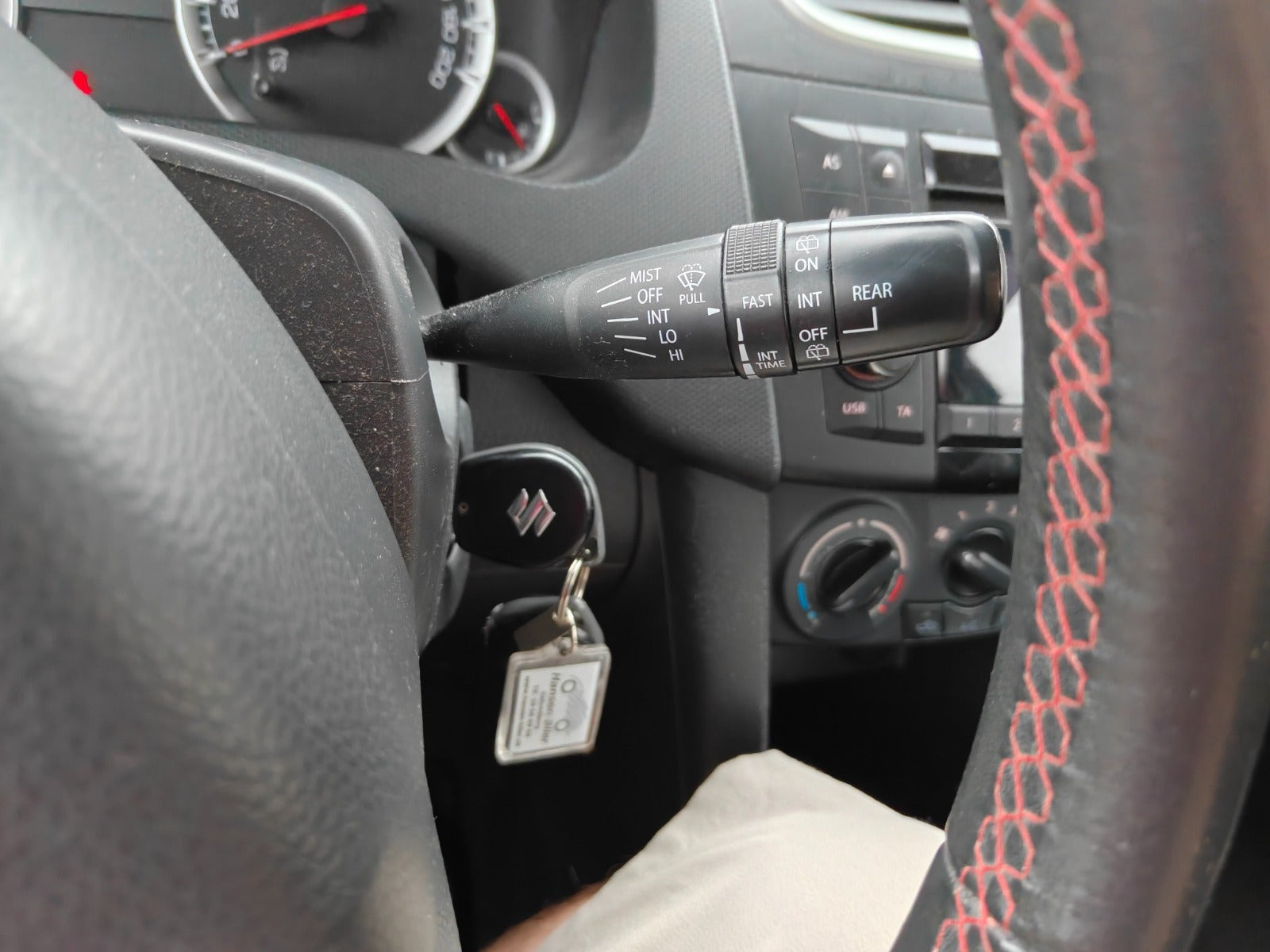 Gul Suzuki Swift fra 2012
