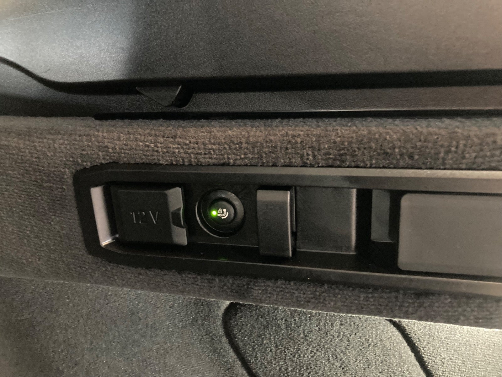 Sort BMW i5 fra 2026
