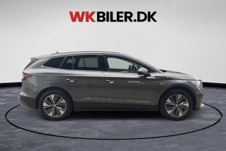 Grå Skoda Enyaq fra 2025