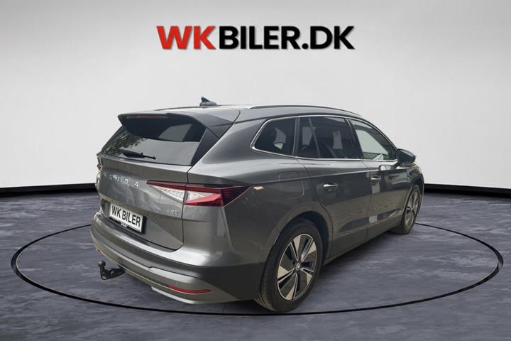 Grå Skoda Enyaq fra 2025