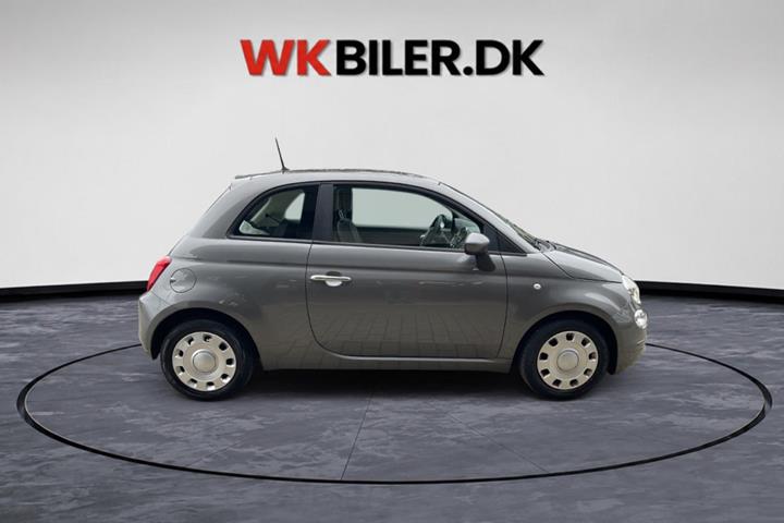 Grå Fiat 500C fra 2017