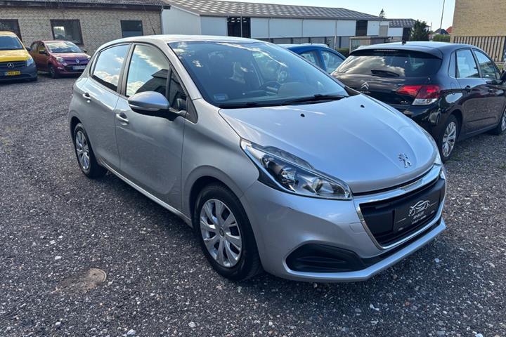undefined Peugeot 208 fra 2017
