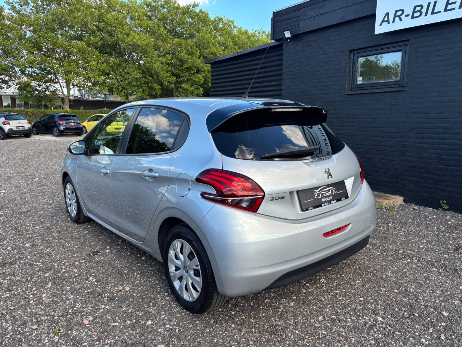 undefined Peugeot 208 fra 2017