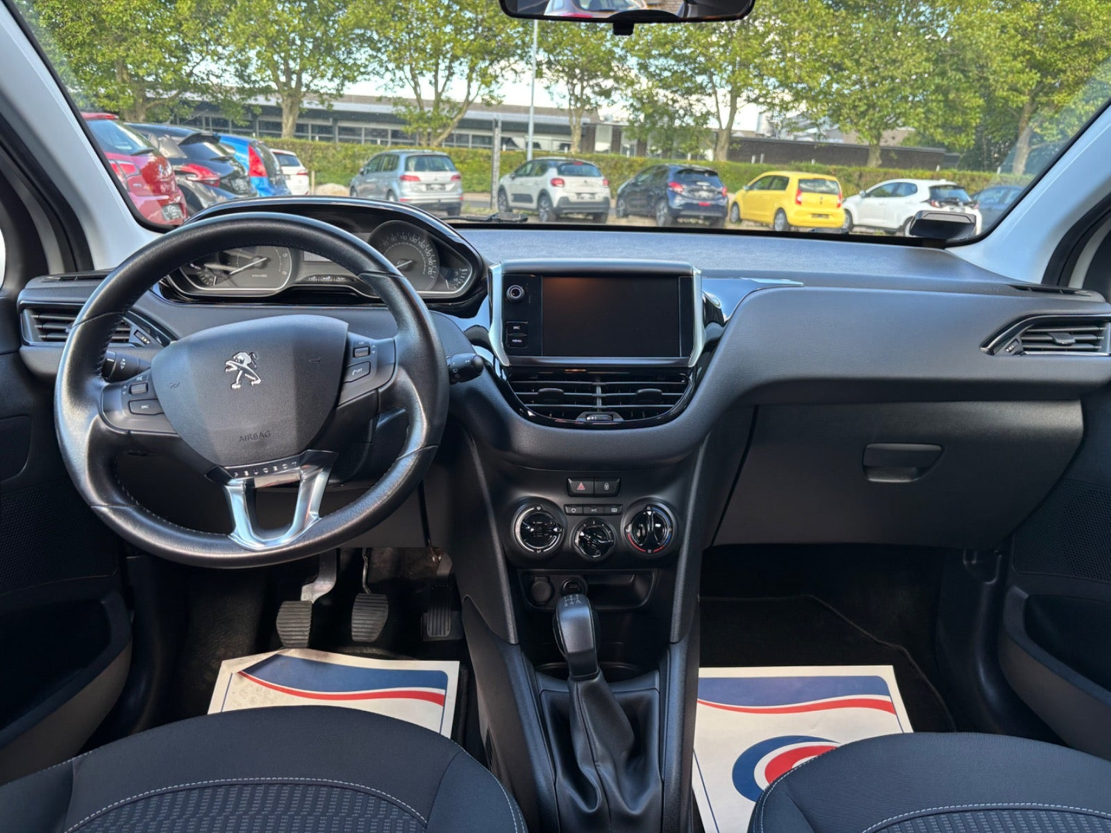 undefined Peugeot 208 fra 2017
