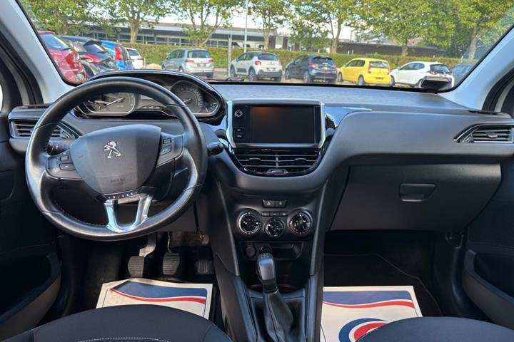 undefined Peugeot 208 fra 2017